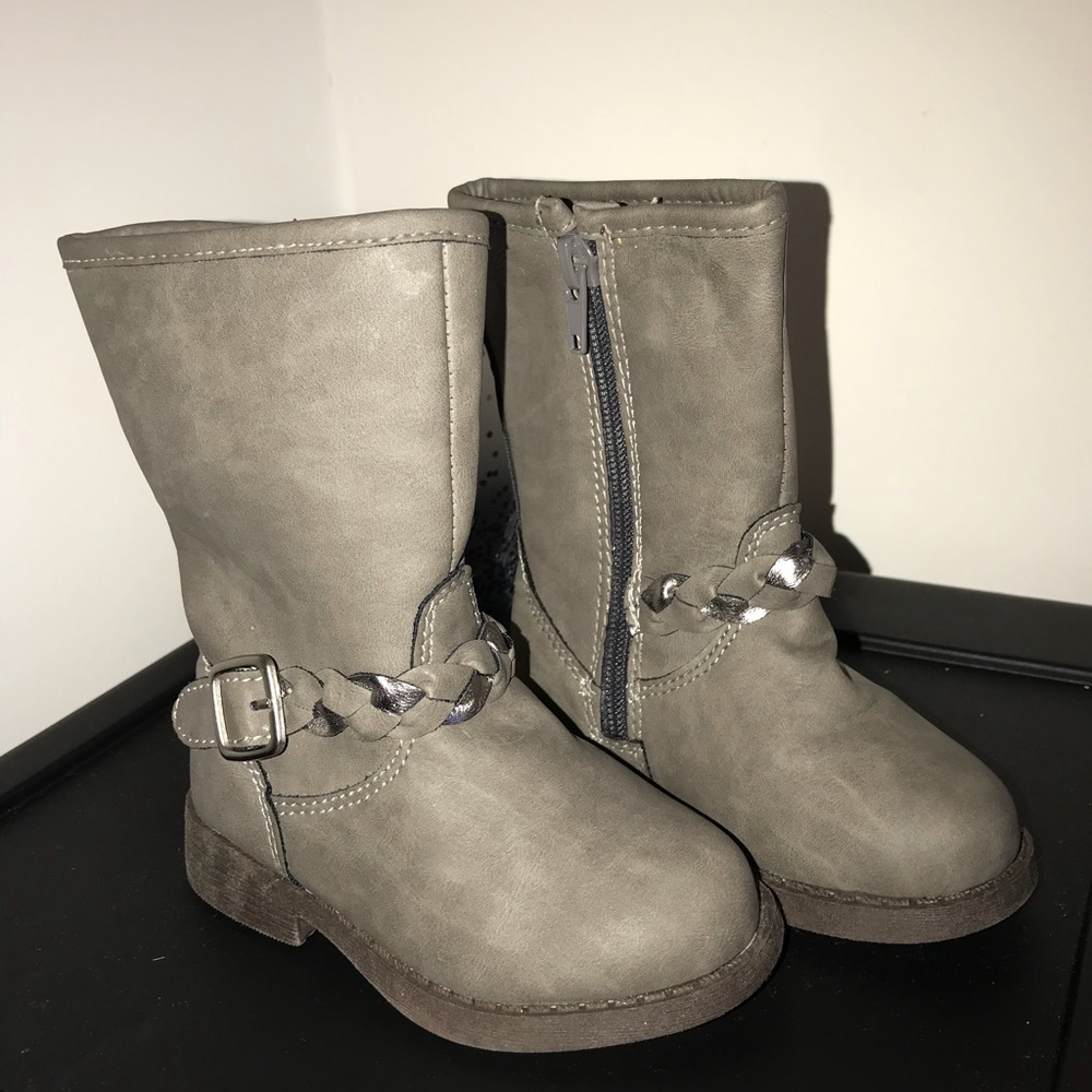 Toddler 6 Gray Boots